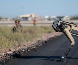 四足机器人：从实验室走向生活